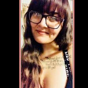 Meet your Posher, Leanora